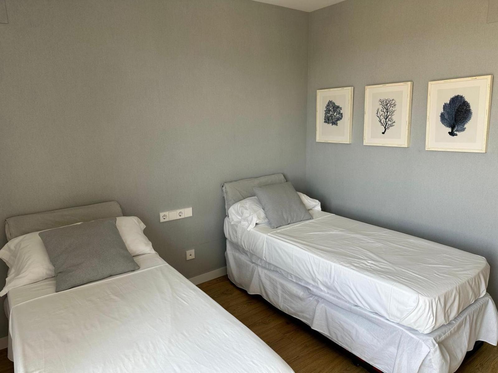 Calma S'Alguer Luxury Beach Apartment Palamós Eksteriør bilde